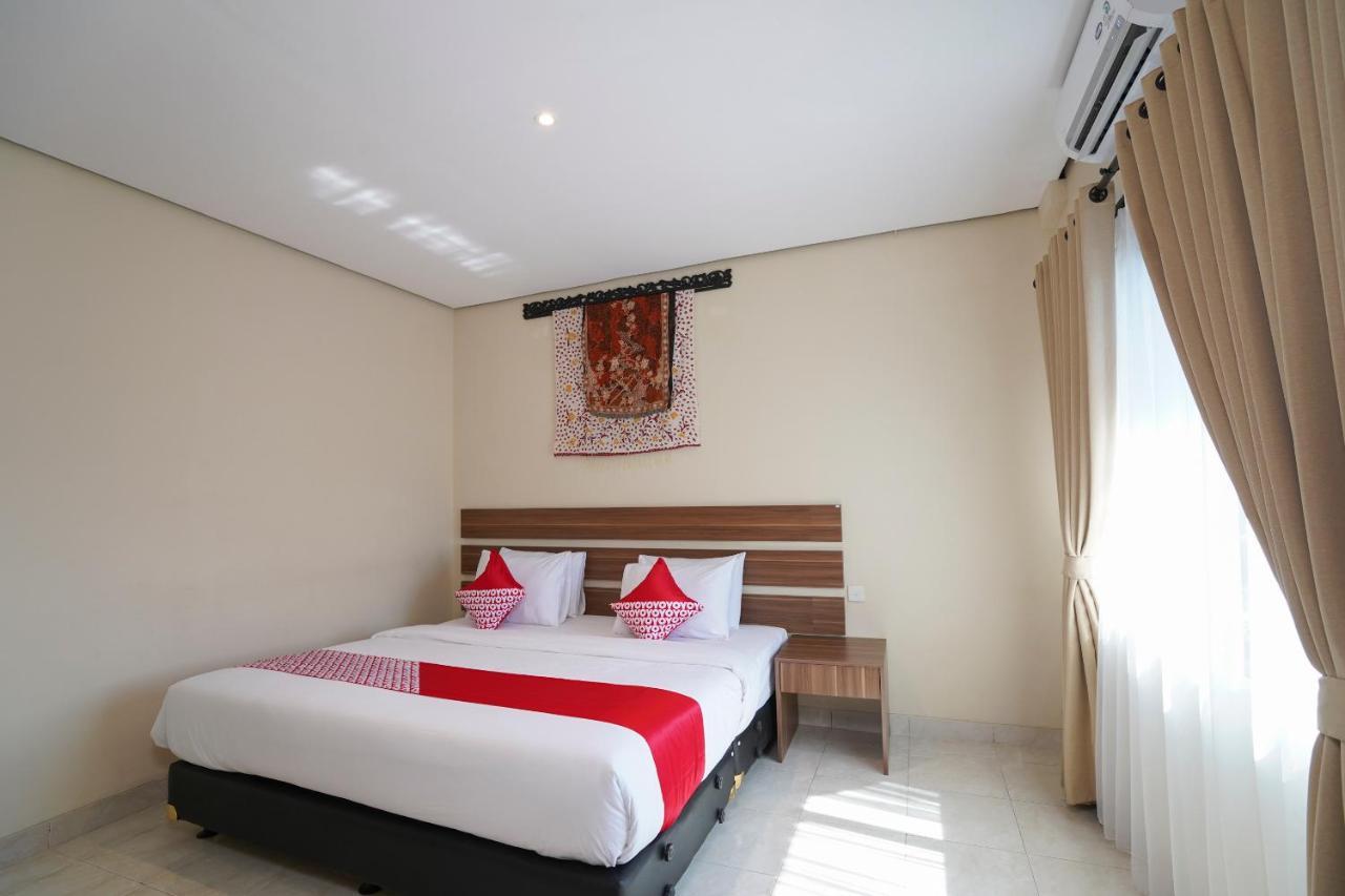 Oyo 1992 China Town Hotel Bali Kuta Lombok Zewnętrze zdjęcie