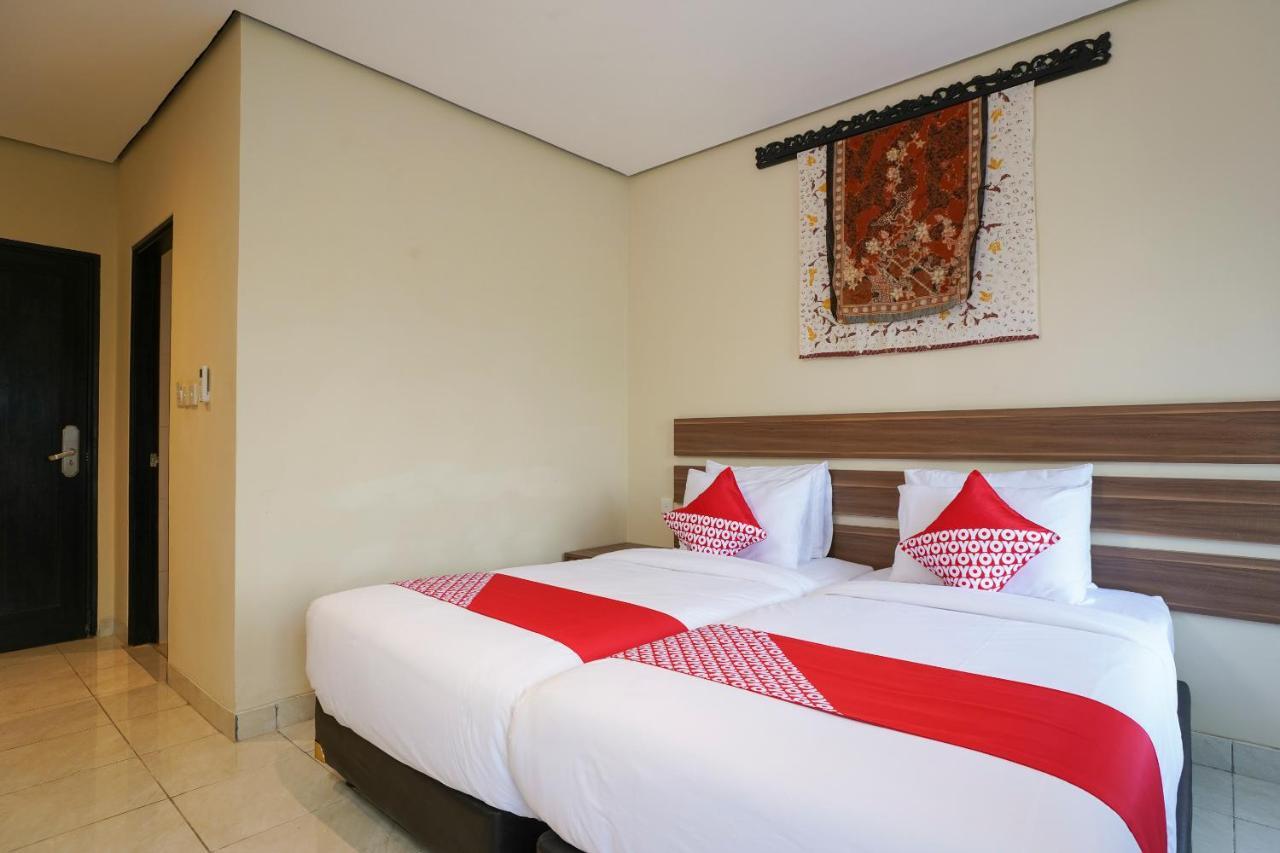 Oyo 1992 China Town Hotel Bali Kuta Lombok Zewnętrze zdjęcie